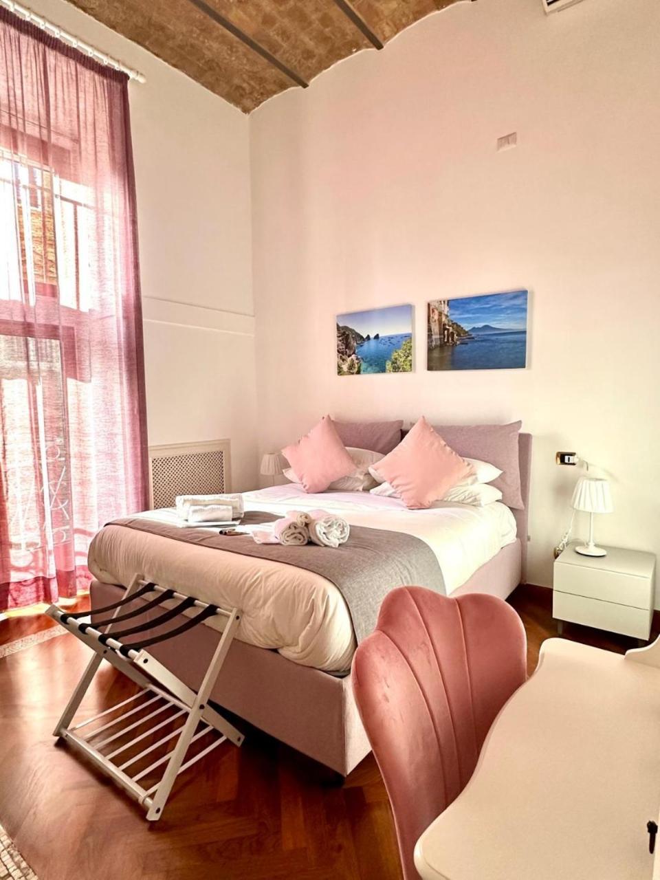 Pink Star Luxury Napels
